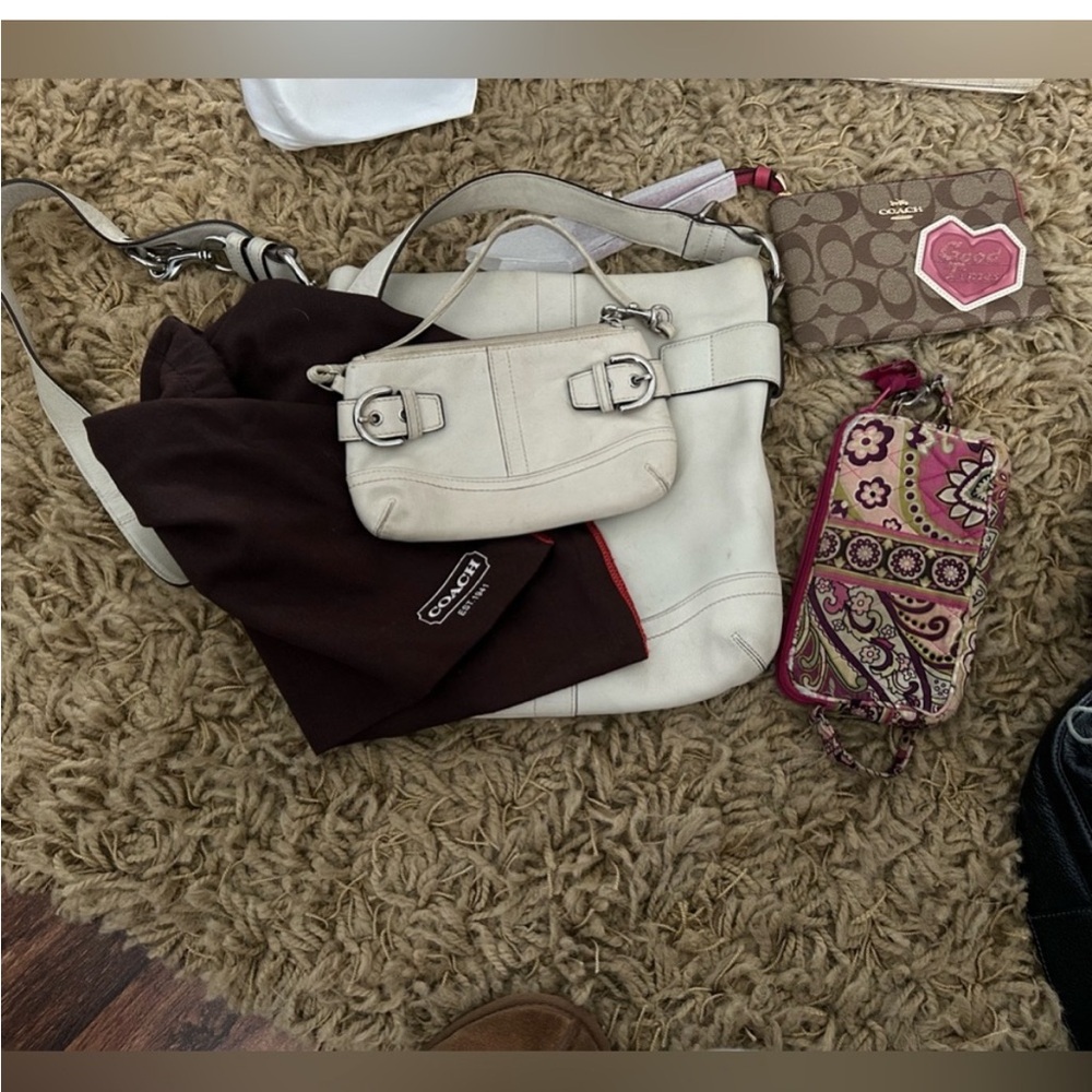 To coach bags with wristlet